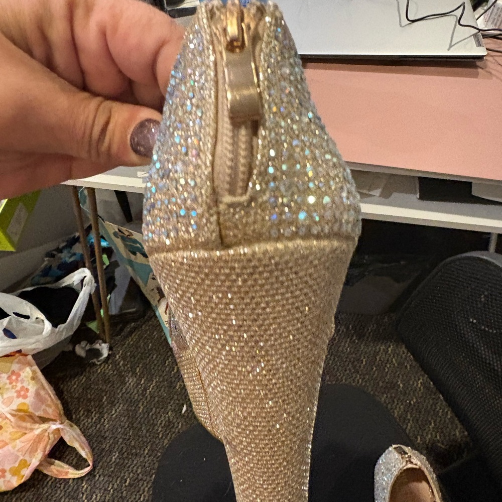 Sparkly Wedges - Picture 3 of 5